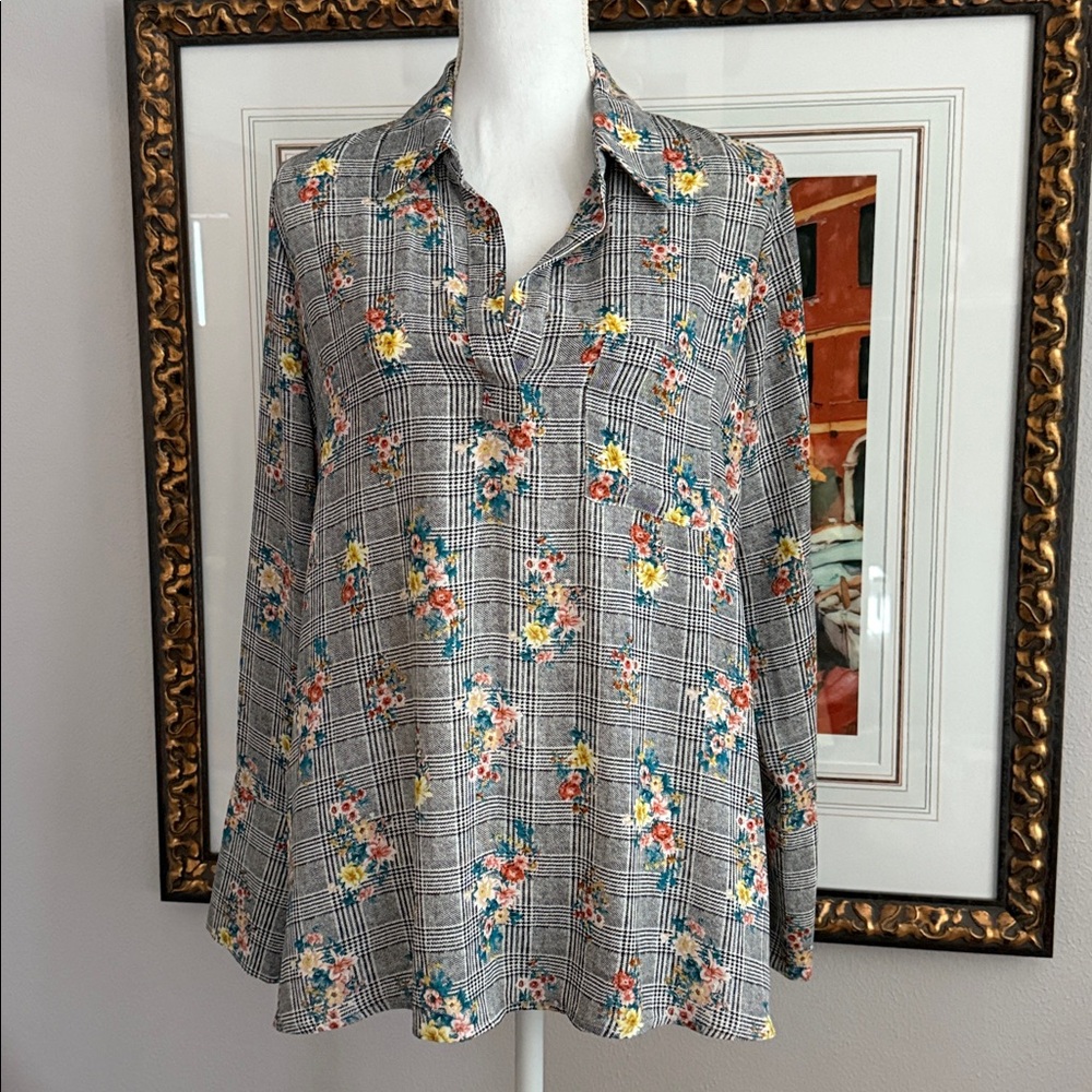 Pleione Black and White Plaid Floral Blouse